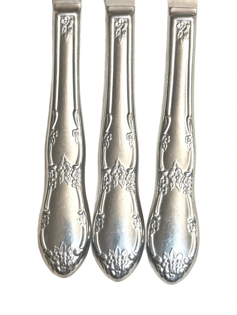 Set of 3 Vintage Stainless Steel Oneida Fenway (Daydream) Dinner Knives